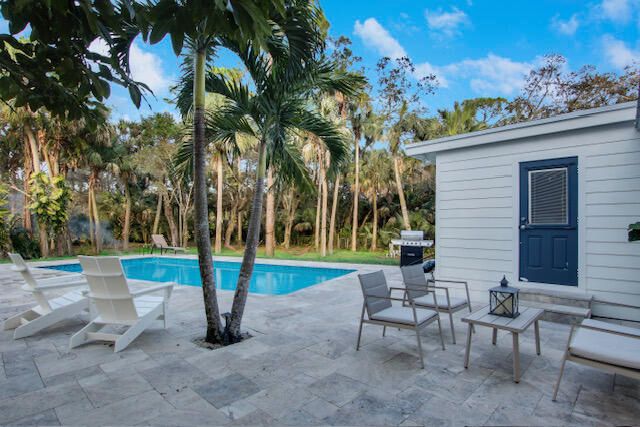 Active With Contract: $927,900 (5 beds, 4 baths, 2279 Square Feet)