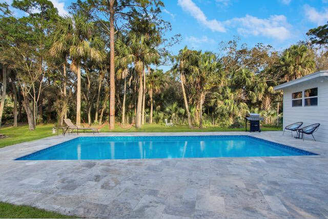 Active With Contract: $927,900 (5 beds, 4 baths, 2279 Square Feet)