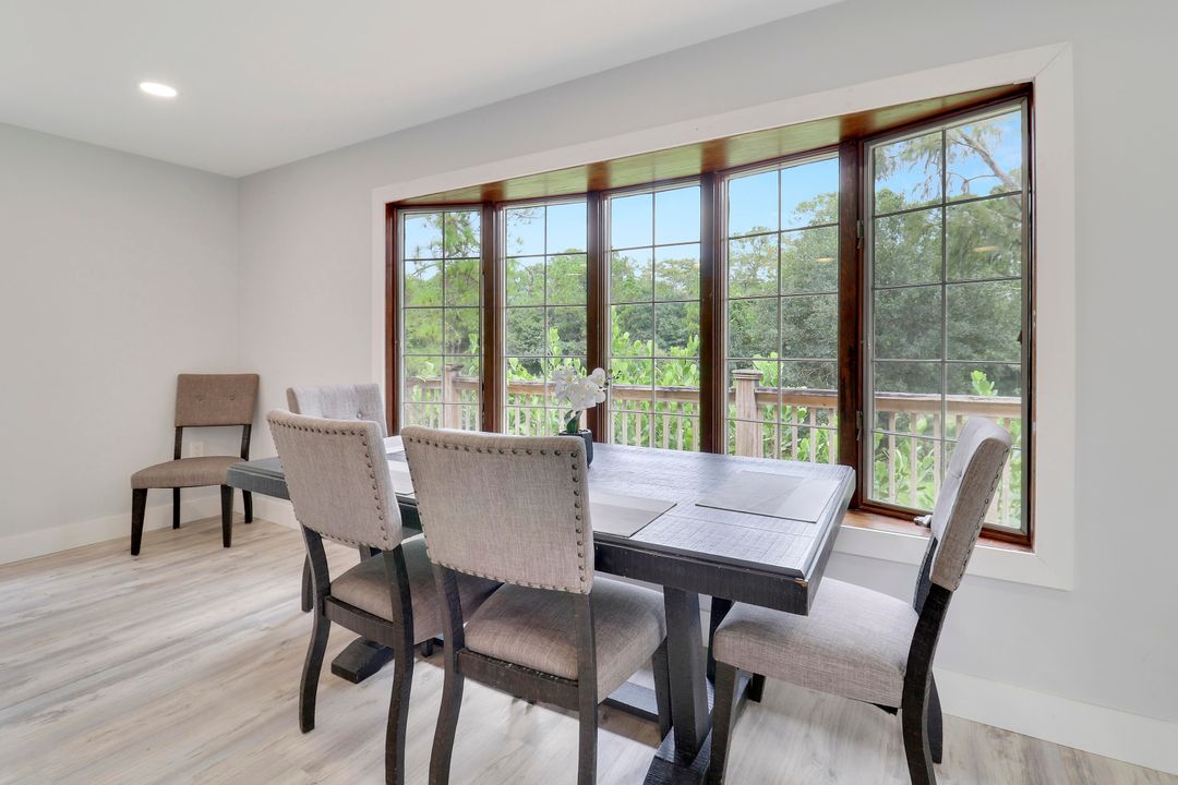 Active With Contract: $927,900 (5 beds, 4 baths, 2279 Square Feet)