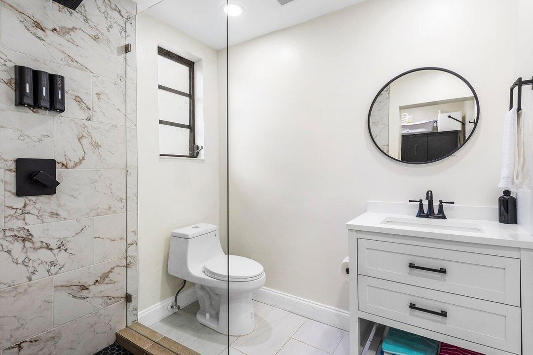 Под контрактом: $1,500,000 (0 спален, 0 ванн, 2367 Квадратных фут)