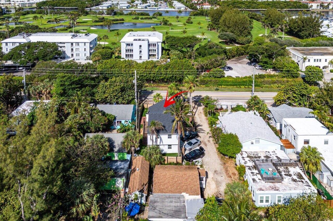 Под контрактом: $1,500,000 (0 спален, 0 ванн, 2367 Квадратных фут)