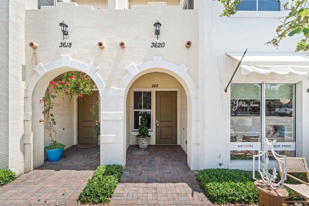 For Sale: $725,000 (3 beds, 2 baths, 1844 Square Feet)