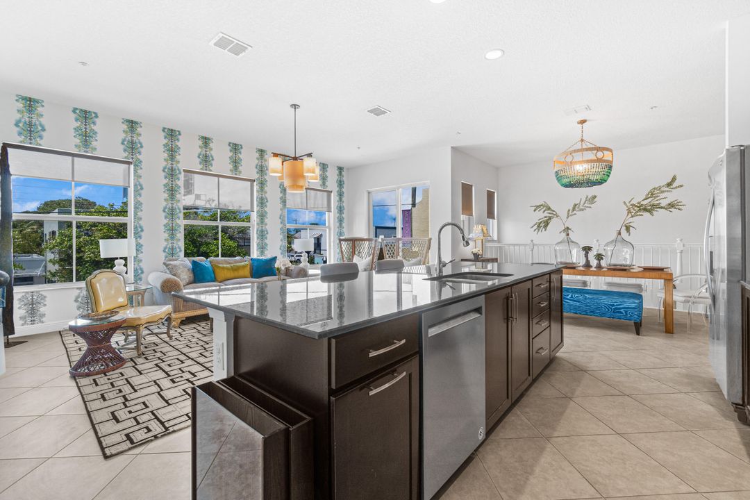 For Sale: $725,000 (3 beds, 2 baths, 1844 Square Feet)