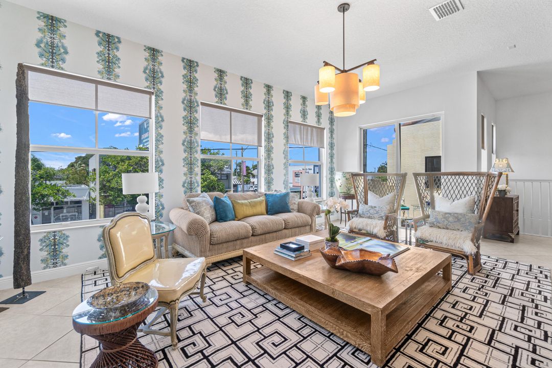 For Sale: $725,000 (3 beds, 2 baths, 1844 Square Feet)