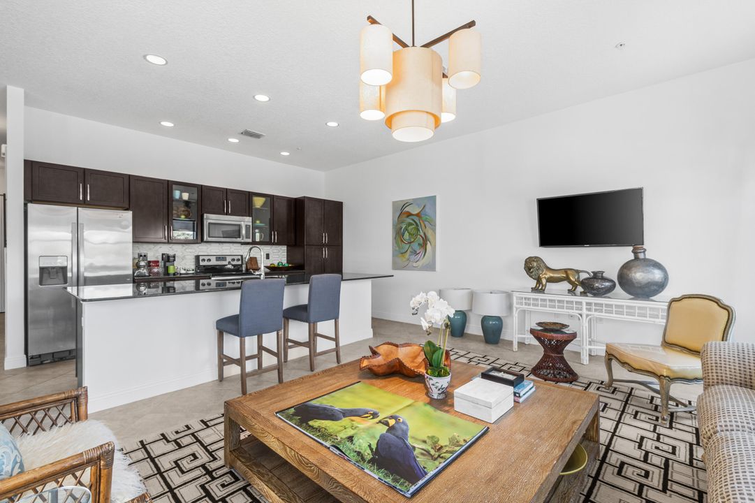 For Sale: $725,000 (3 beds, 2 baths, 1844 Square Feet)