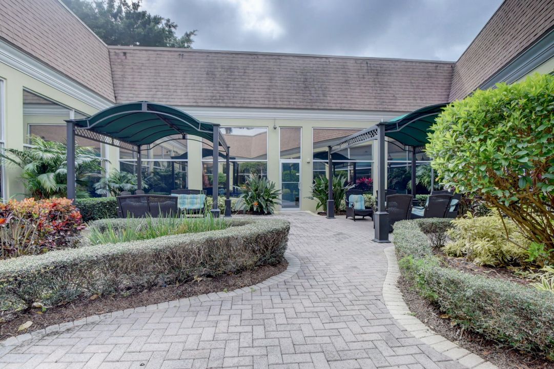 For Sale: $108,500 (1 beds, 1 baths, 760 Square Feet)