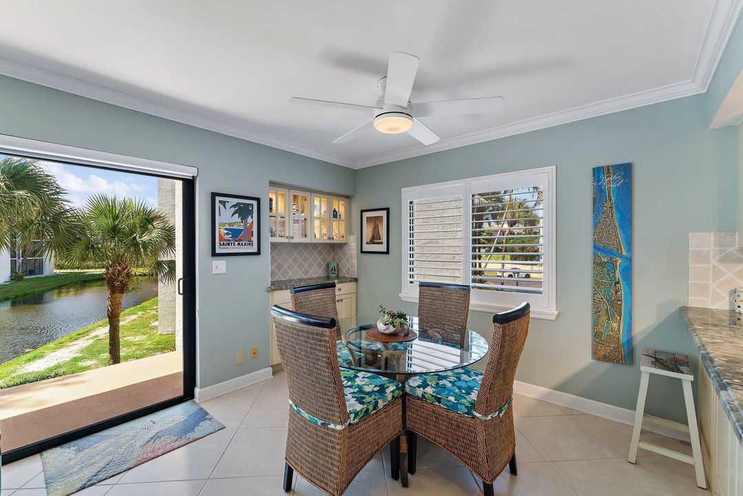 Под контрактом: $6,800 (2 спален, 2 ванн, 1183 Квадратных фут)