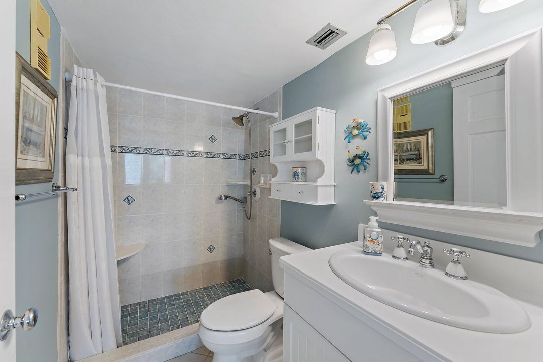 Под контрактом: $6,800 (2 спален, 2 ванн, 1183 Квадратных фут)