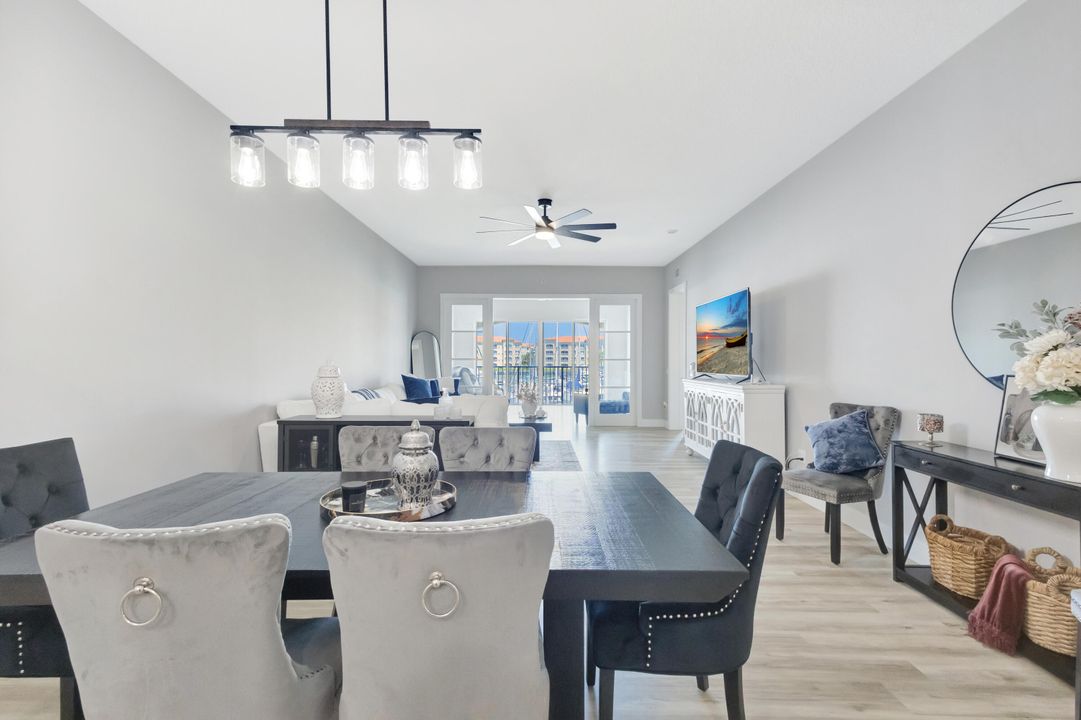 Active With Contract: $436,500 (2 beds, 2 baths, 1989 Square Feet)