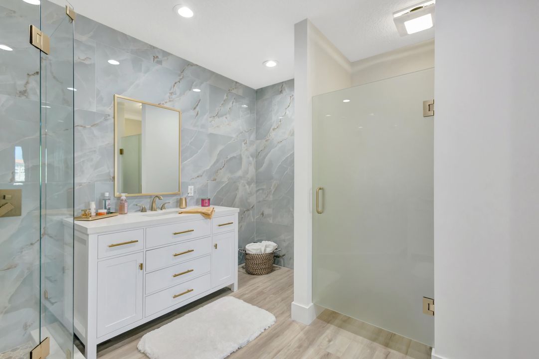 Active With Contract: $436,500 (2 beds, 2 baths, 1989 Square Feet)