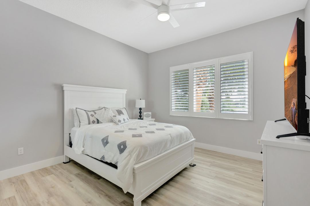 Active With Contract: $436,500 (2 beds, 2 baths, 1989 Square Feet)