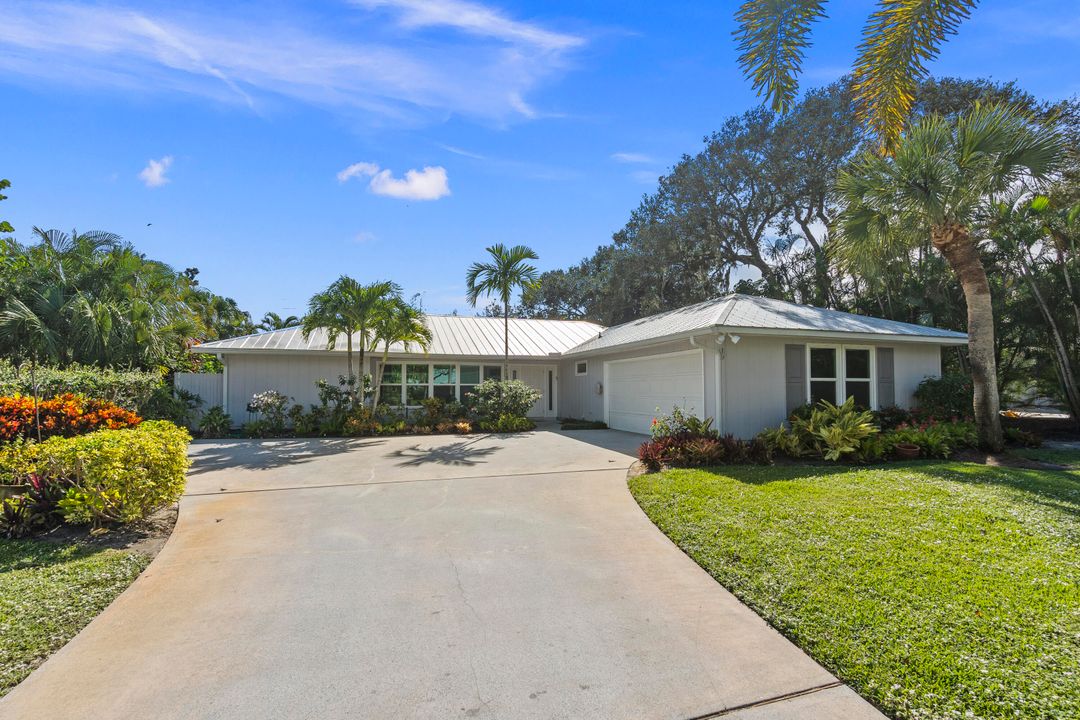 Recently Sold: $1,250,000 (3 beds, 2 baths, 2079 Square Feet)