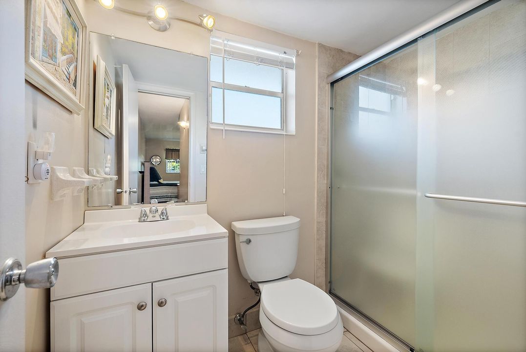 Active With Contract: $79,000 (1 beds, 1 baths, 624 Square Feet)