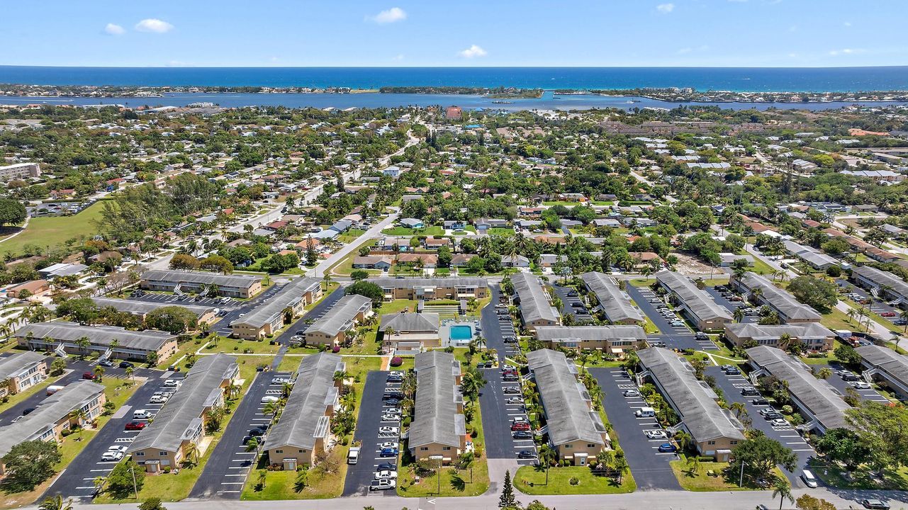 Active With Contract: $79,000 (1 beds, 1 baths, 624 Square Feet)