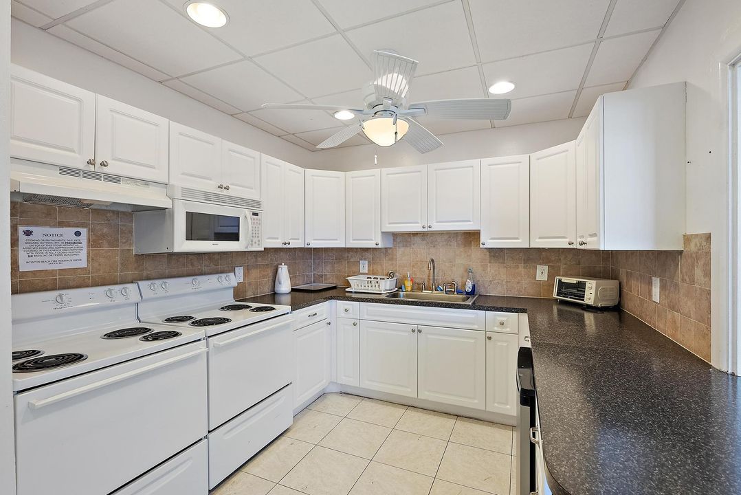 Active With Contract: $79,000 (1 beds, 1 baths, 624 Square Feet)