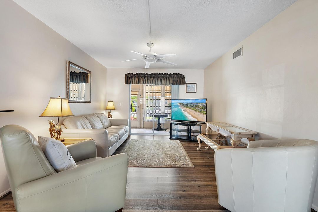 Active With Contract: $79,000 (1 beds, 1 baths, 624 Square Feet)