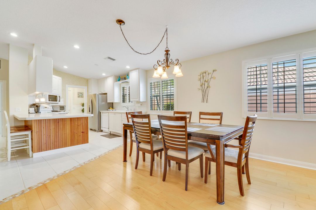 Под контрактом: $2,800 (2 спален, 2 ванн, 1680 Квадратных фут)