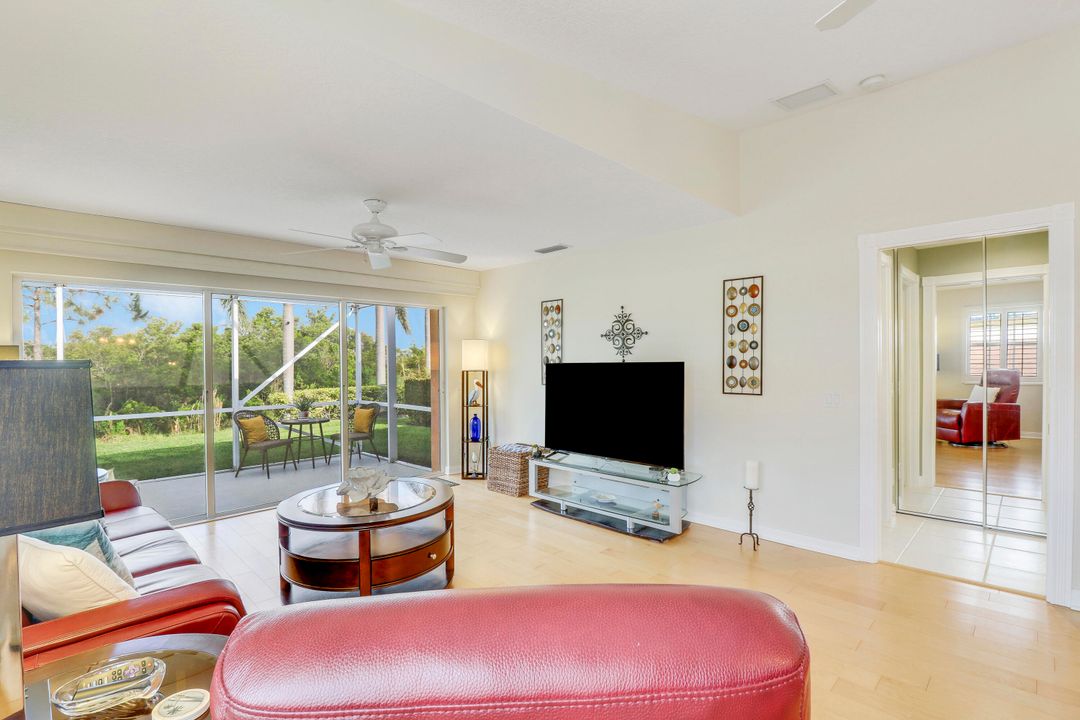 Под контрактом: $2,800 (2 спален, 2 ванн, 1680 Квадратных фут)