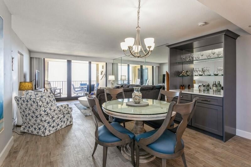 Под контрактом: $9,000 (2 спален, 2 ванн, 1270 Квадратных фут)