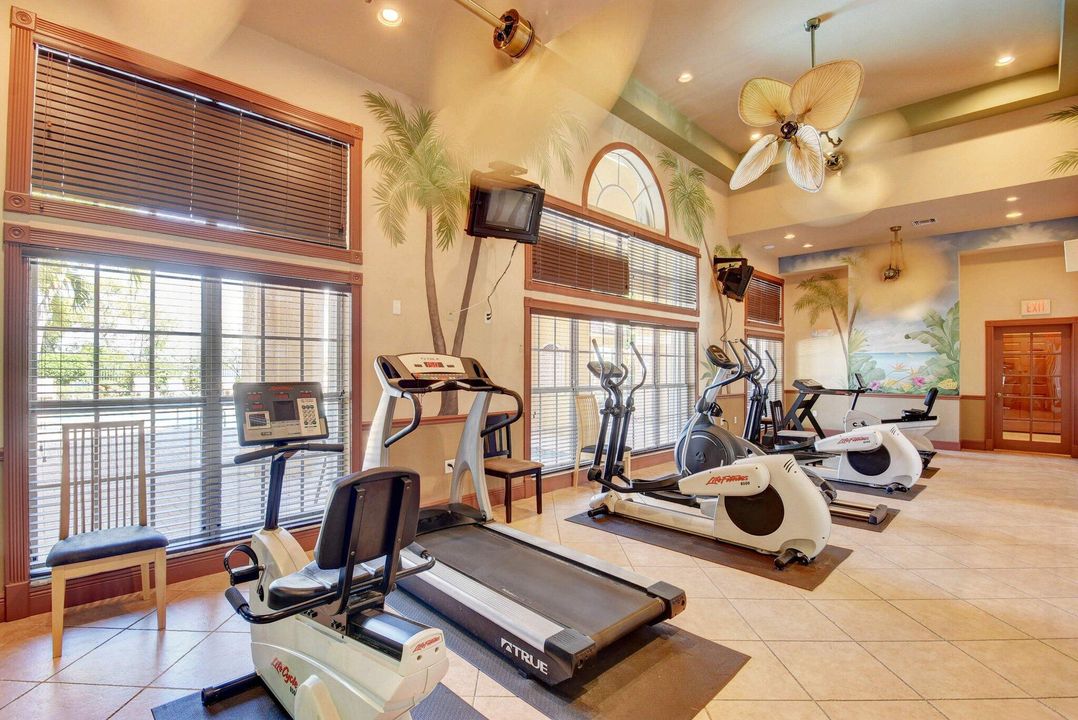 На продажу: $329,500 (2 спален, 2 ванн, 1061 Квадратных фут)