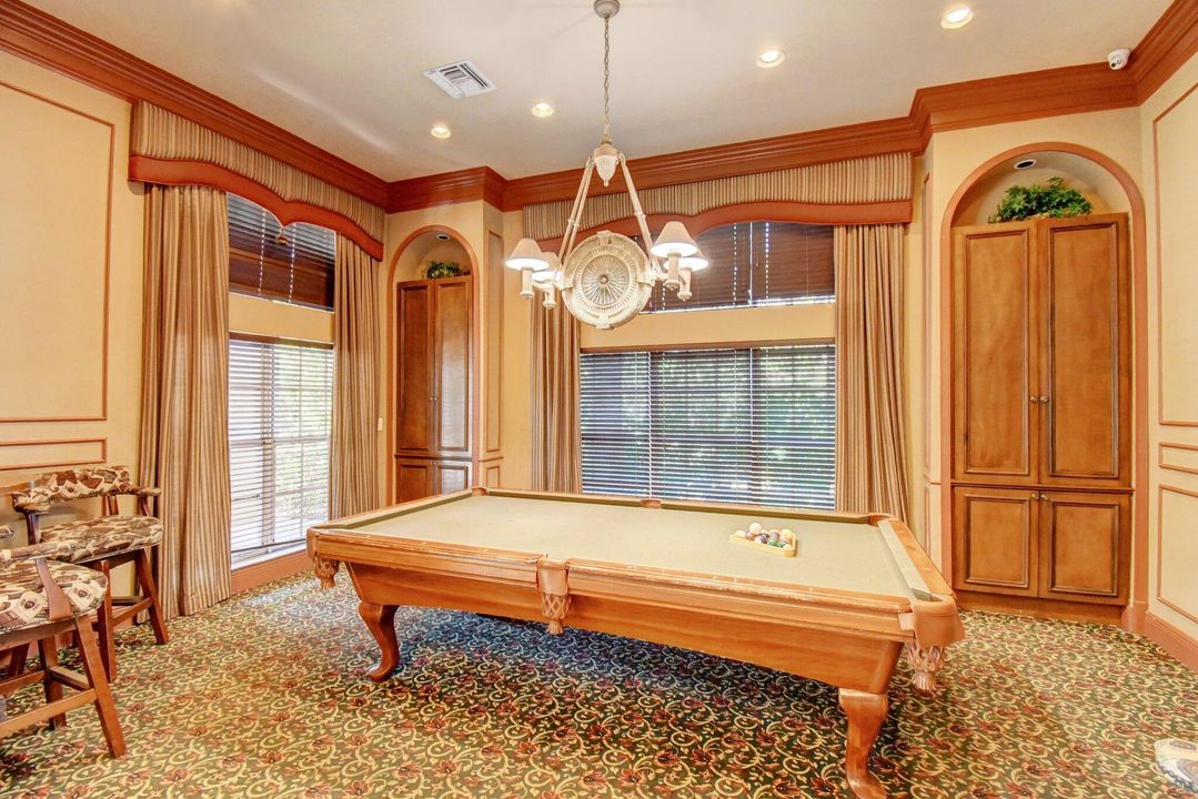 На продажу: $329,500 (2 спален, 2 ванн, 1061 Квадратных фут)