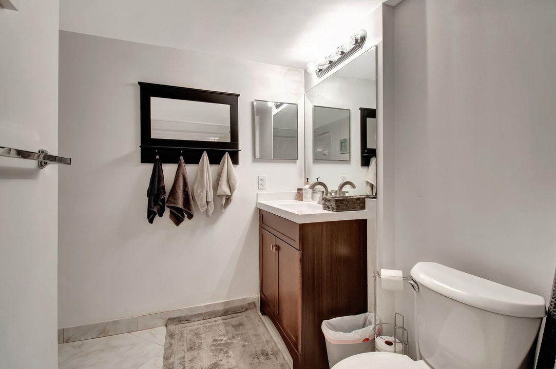 На продажу: $329,500 (2 спален, 2 ванн, 1061 Квадратных фут)