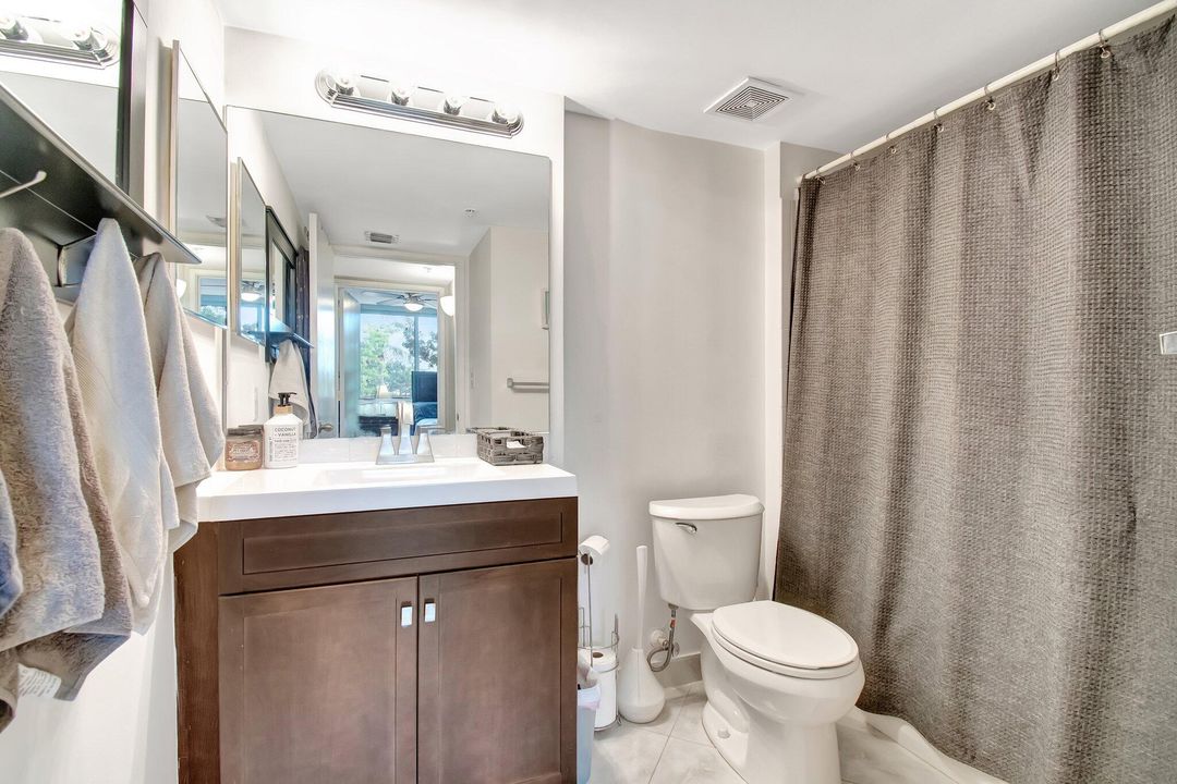 На продажу: $329,500 (2 спален, 2 ванн, 1061 Квадратных фут)