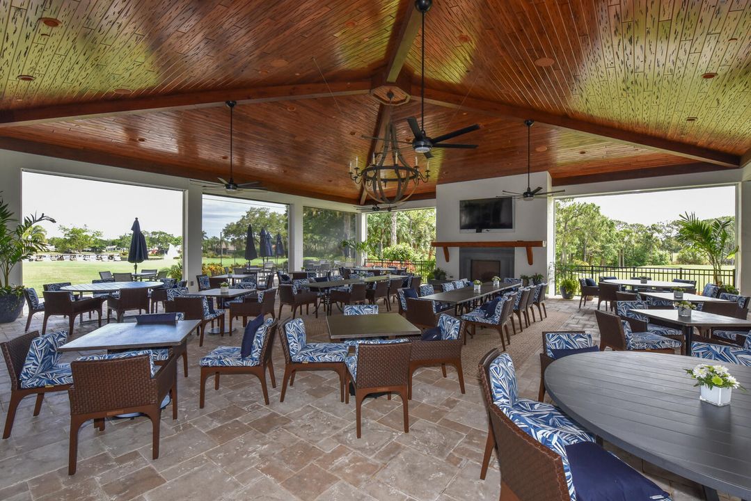 En Venta: $689,900 (3 camas, 2 baños, 2636 Pies cuadrados)