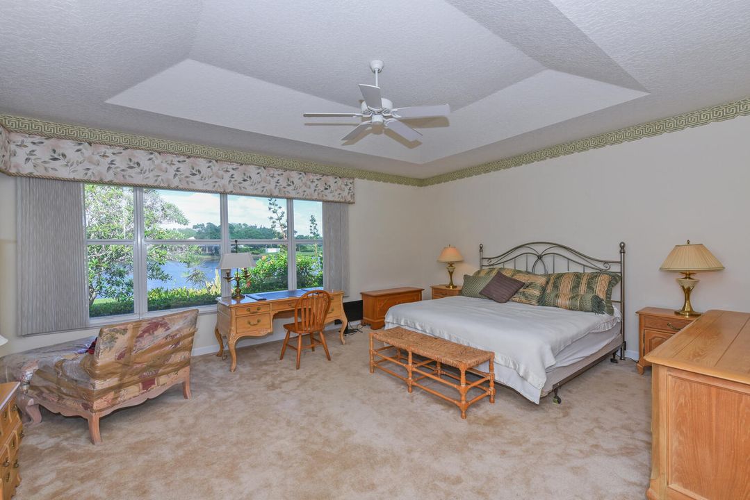 En Venta: $689,900 (3 camas, 2 baños, 2636 Pies cuadrados)