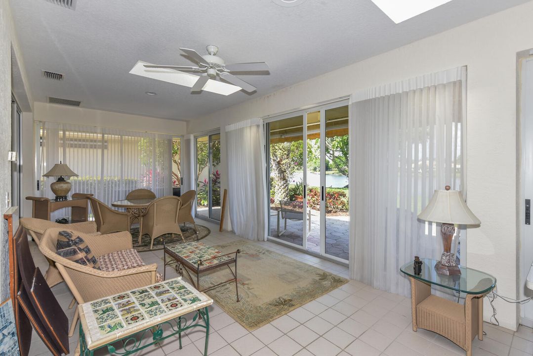 En Venta: $689,900 (3 camas, 2 baños, 2636 Pies cuadrados)