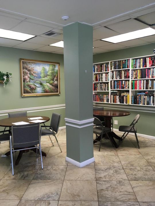 Active With Contract: $235,000 (2 beds, 1 baths, 1038 Square Feet)