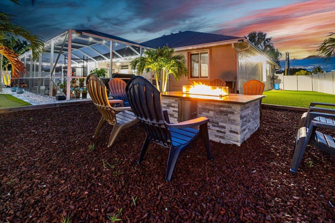 Active With Contract: $645,000 (4 beds, 3 baths, 2547 Square Feet)