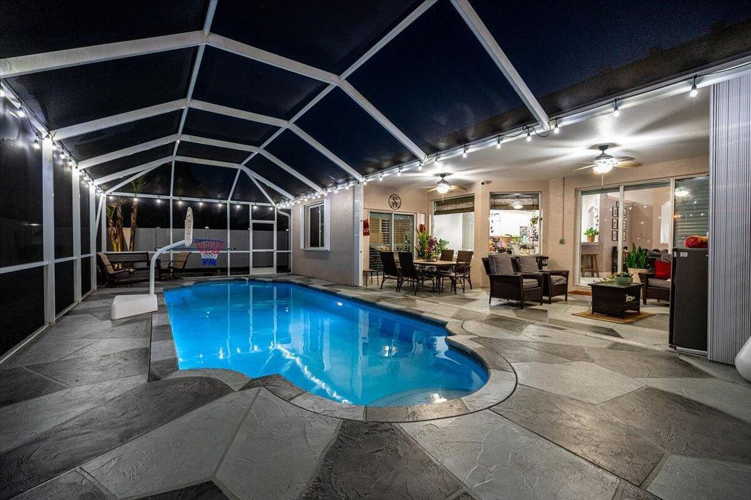 Active With Contract: $645,000 (4 beds, 3 baths, 2547 Square Feet)