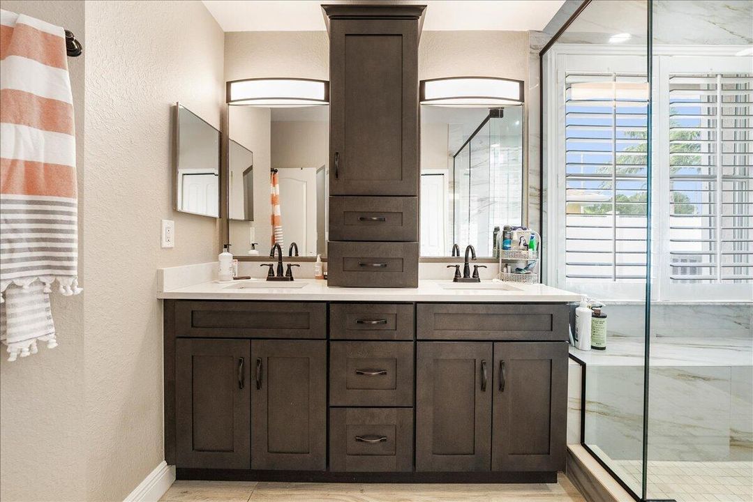 Active With Contract: $645,000 (4 beds, 3 baths, 2547 Square Feet)