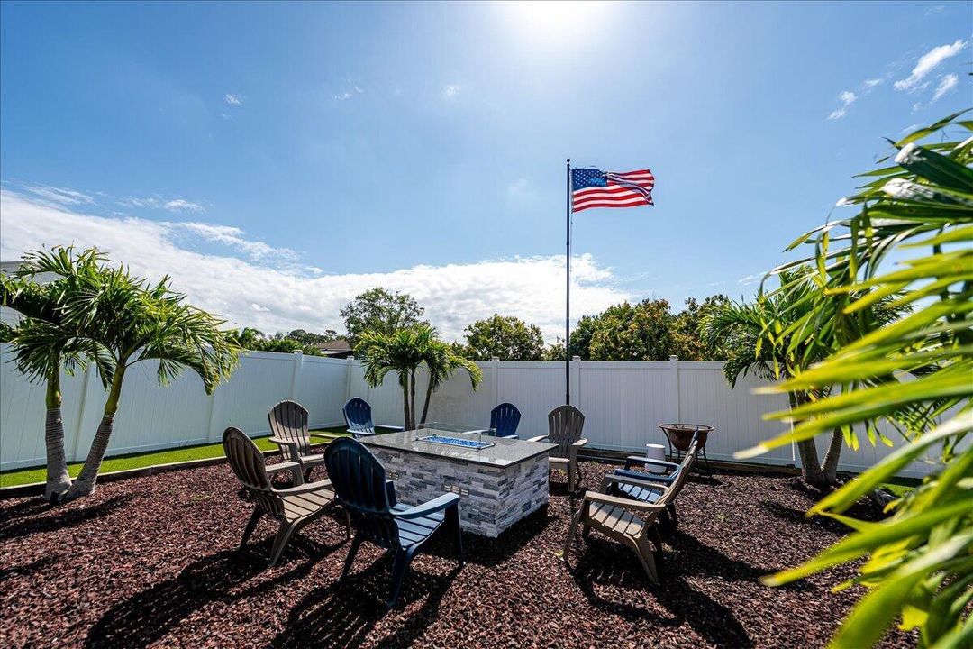 Active With Contract: $645,000 (4 beds, 3 baths, 2547 Square Feet)