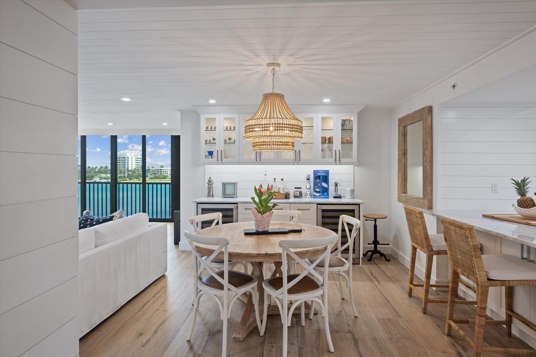 Active With Contract: $1,185,000 (2 beds, 2 baths, 1639 Square Feet)