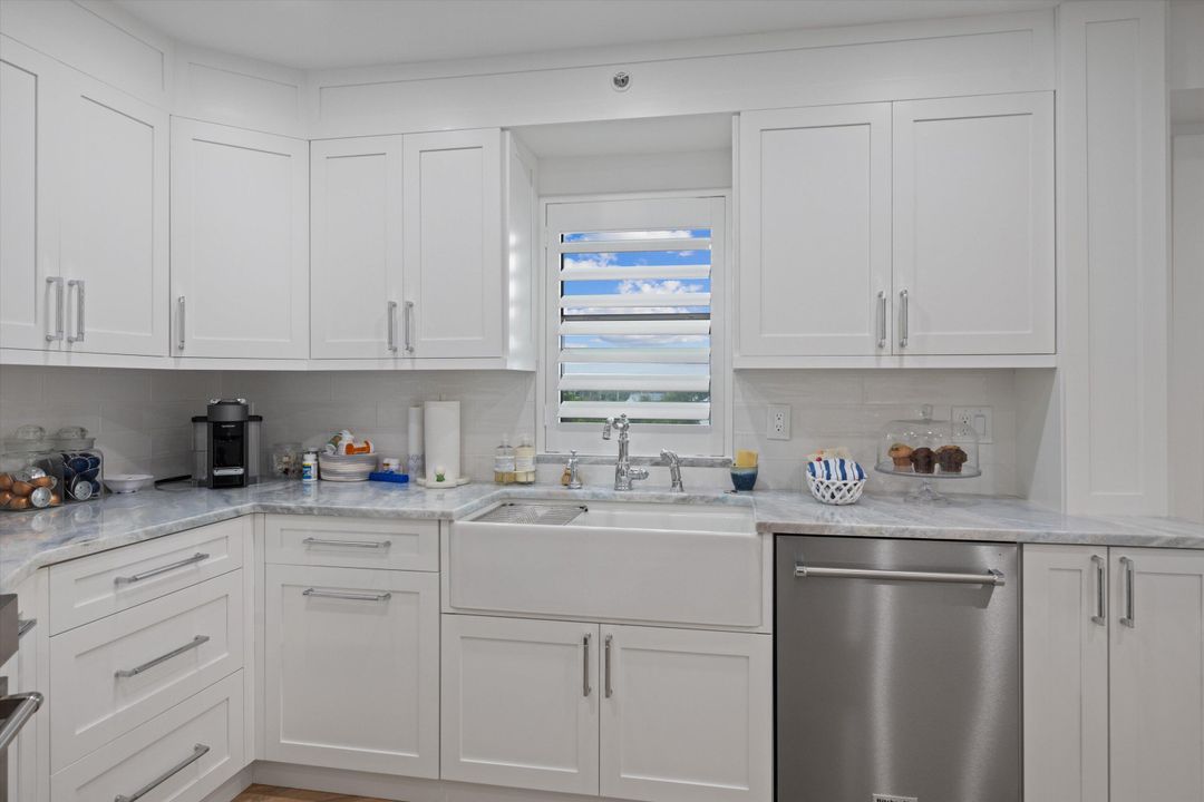 Active With Contract: $1,185,000 (2 beds, 2 baths, 1639 Square Feet)