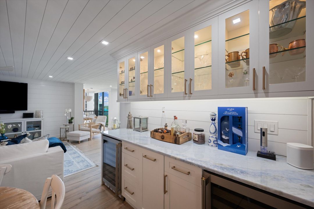 Active With Contract: $1,185,000 (2 beds, 2 baths, 1639 Square Feet)