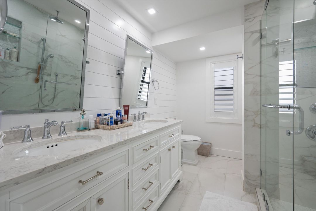 Active With Contract: $1,185,000 (2 beds, 2 baths, 1639 Square Feet)