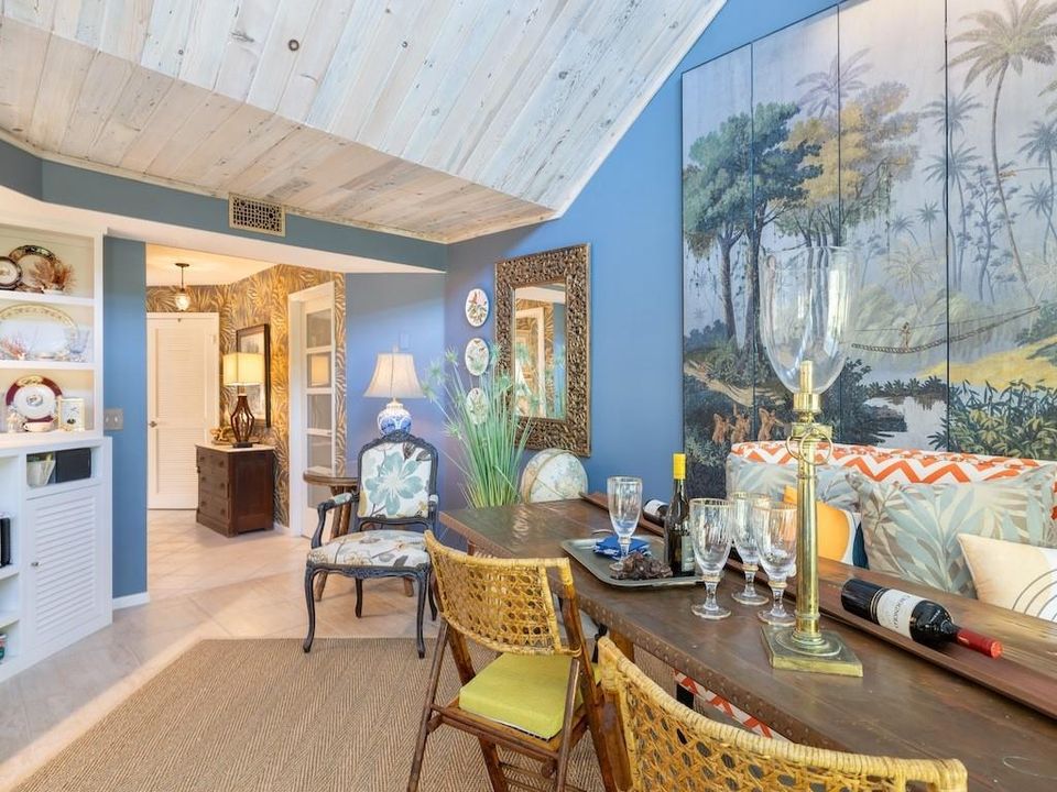 For Sale: $469,000 (2 beds, 2 baths, 1475 Square Feet)