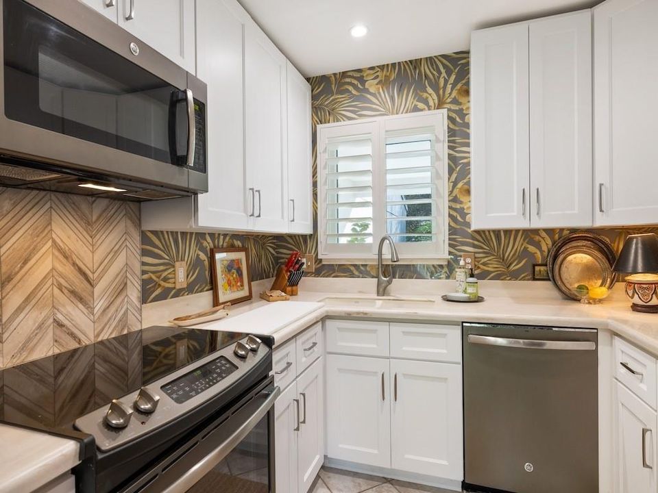 For Sale: $469,000 (2 beds, 2 baths, 1475 Square Feet)