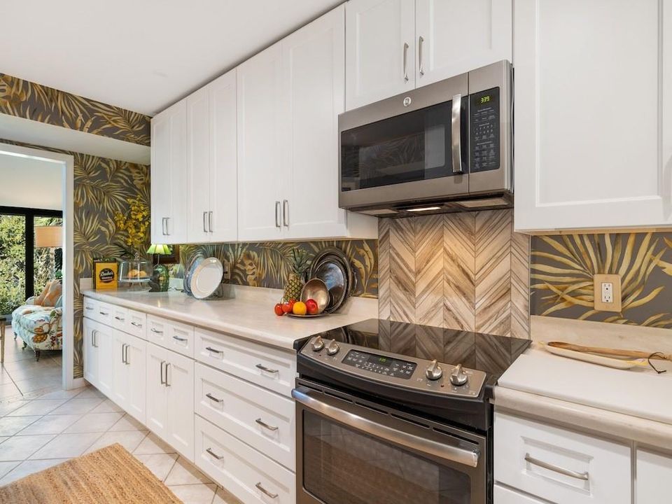 For Sale: $469,000 (2 beds, 2 baths, 1475 Square Feet)