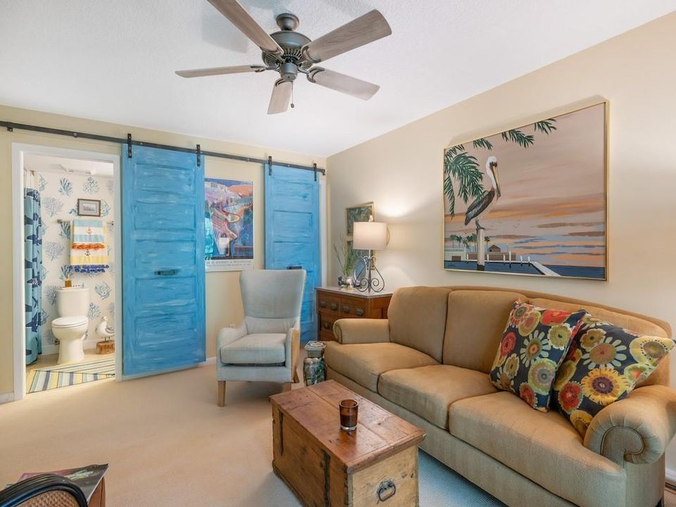 For Sale: $469,000 (2 beds, 2 baths, 1475 Square Feet)