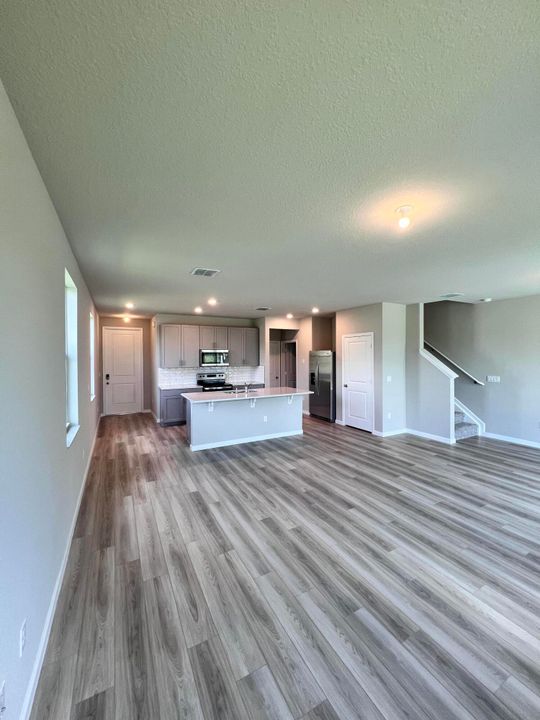 Active With Contract: $2,850 (3 beds, 2 baths, 1808 Square Feet)