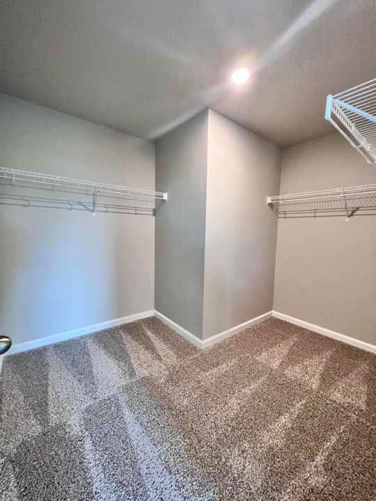 Active With Contract: $2,850 (3 beds, 2 baths, 1808 Square Feet)