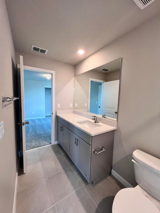 Active With Contract: $2,850 (3 beds, 2 baths, 1808 Square Feet)