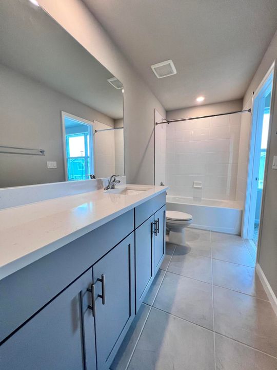 Active With Contract: $2,850 (3 beds, 2 baths, 1808 Square Feet)