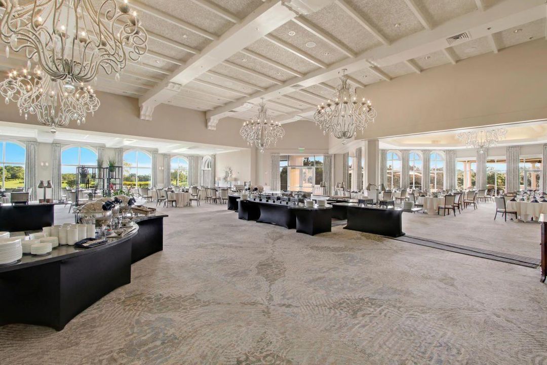 Под контрактом: $2,395,000 (4 спален, 5 ванн, 3872 Квадратных фут)