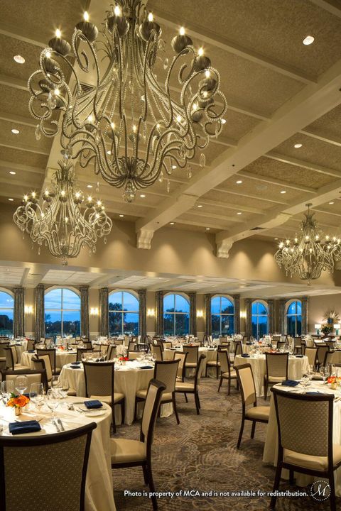 Под контрактом: $2,395,000 (4 спален, 5 ванн, 3872 Квадратных фут)