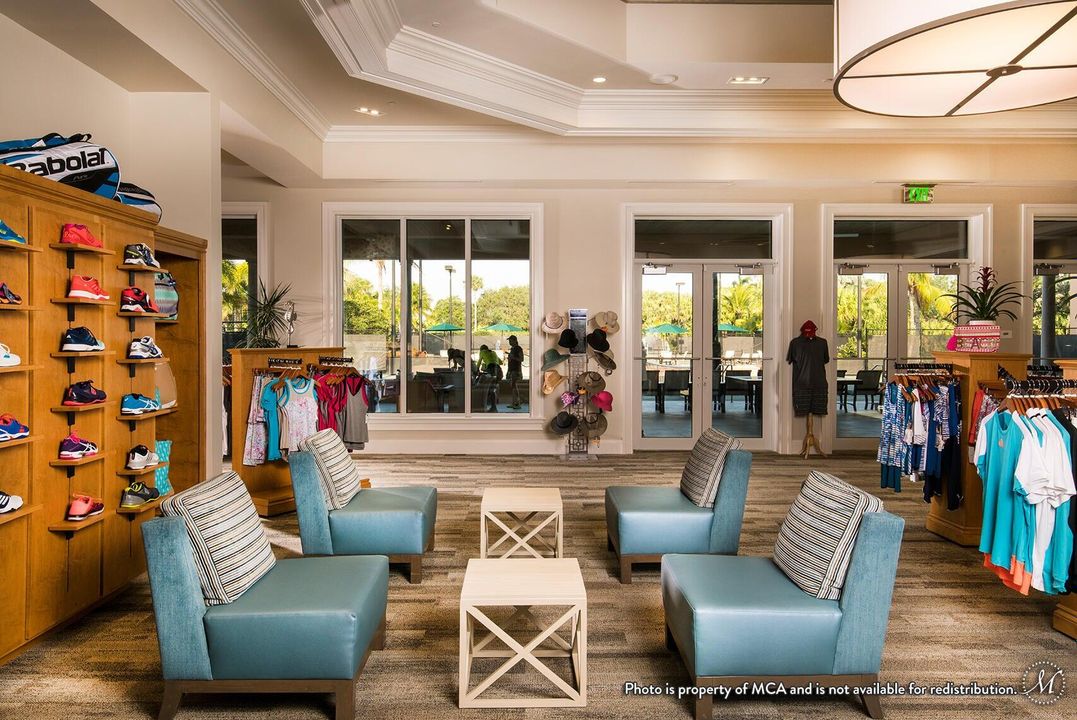 Под контрактом: $2,395,000 (4 спален, 5 ванн, 3872 Квадратных фут)